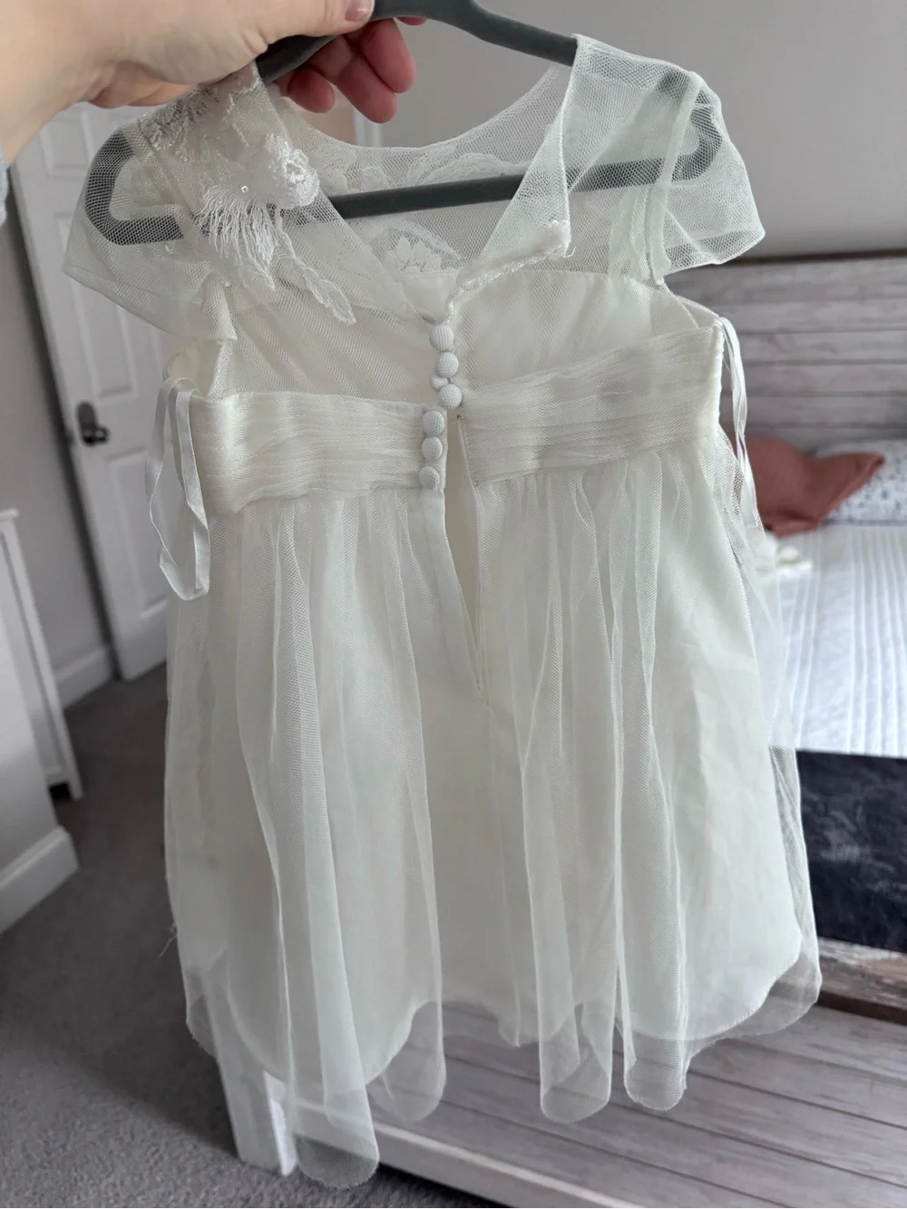 David's Bridal 2T Ivory Lace Tulle Girls' Formal Dress - Picture 2 of 3